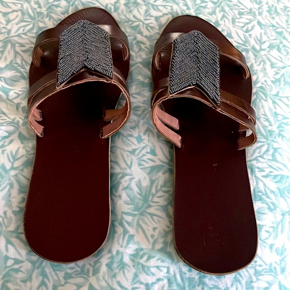 Unique handbeaded Swahili sandal slides. - Picture 1 of 5